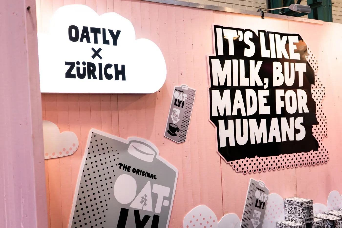 Oatly Wand in Zürich