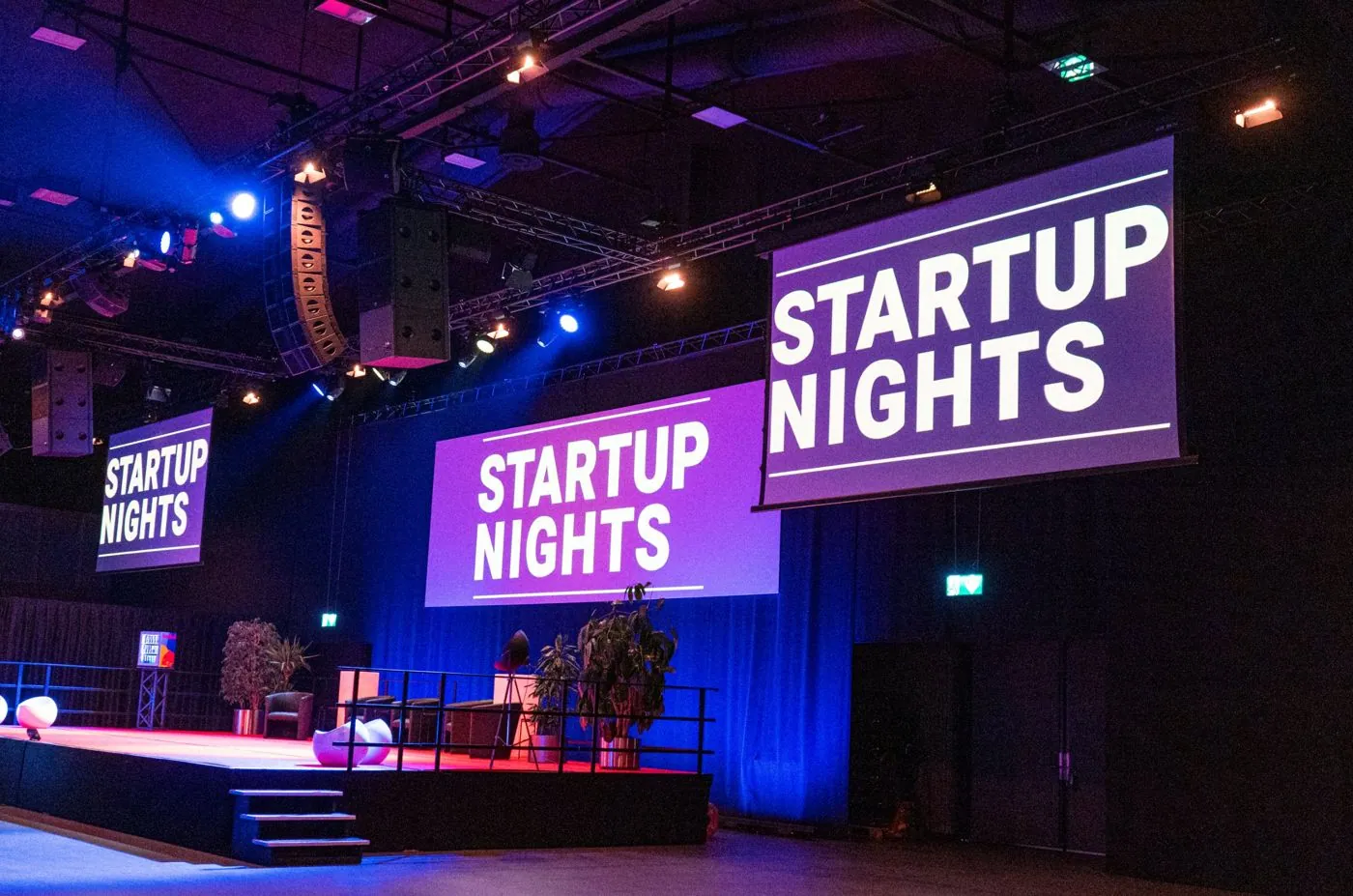 Bühne der Startup Nights